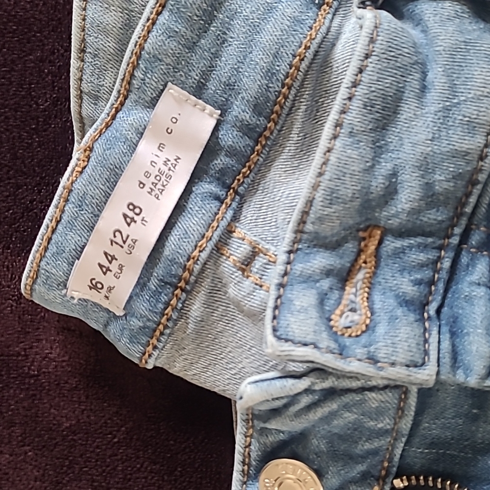 Jeans - Picture 3 of 3